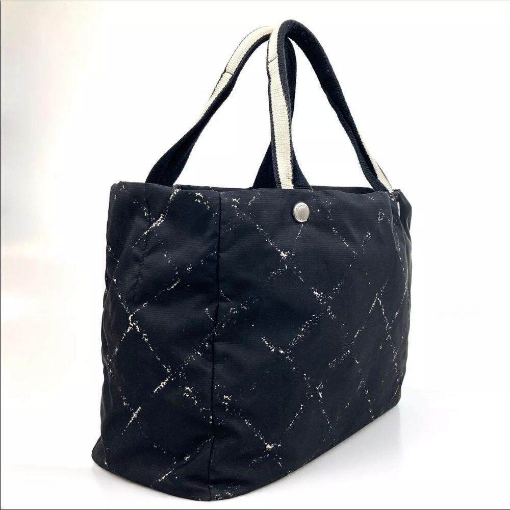 💛 Authentic Chanel Travel Line Black Nylon Bag - Picture 3 of 8